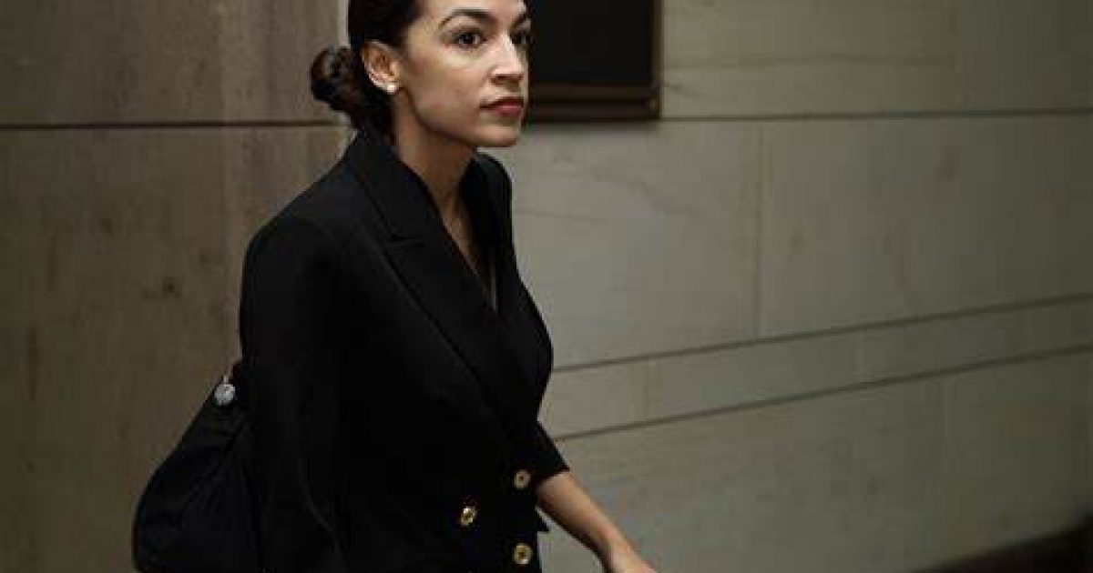 AOC Claims Her Fake Hood Accent Isn't a Fake Hood Accent