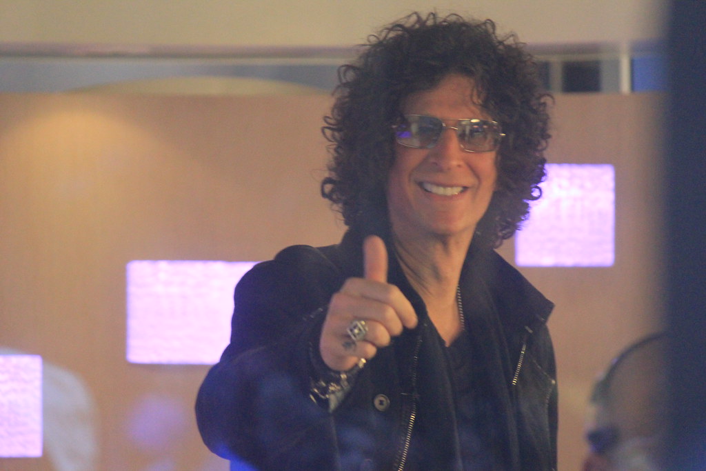 Howard Stern Addresses “Embarrassing” Jerry Seinfeld’s Criticism