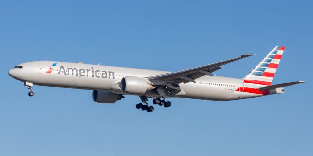 Flight Disruption: American Airlines Jet Diverts Over Reported Bomb Threat