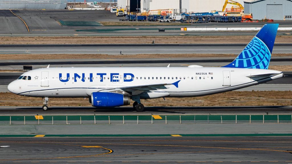 United Airlines Bans Passenger Who Attacked Gate Attendant