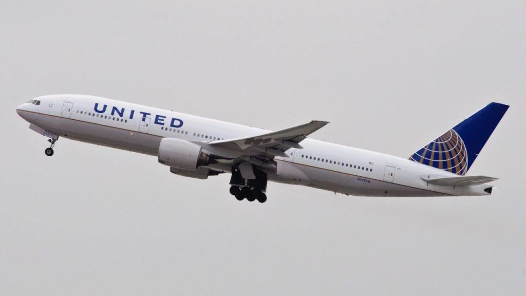 United Aircraft Collision on Tarmac Raises Safety Questions