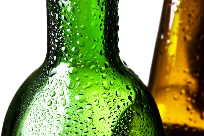 Illegal “Bottle Marrying” Practice at Bars Raises Consumer Concerns